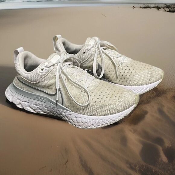 Nike React Infinity Run Flyknit 2 CT2423-102 Women's White Sneakers Size 7.5 - Picture 1 of 16